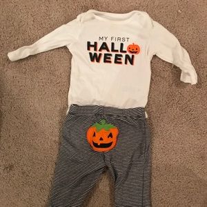 Carter’s “My first Halloween” outfit set